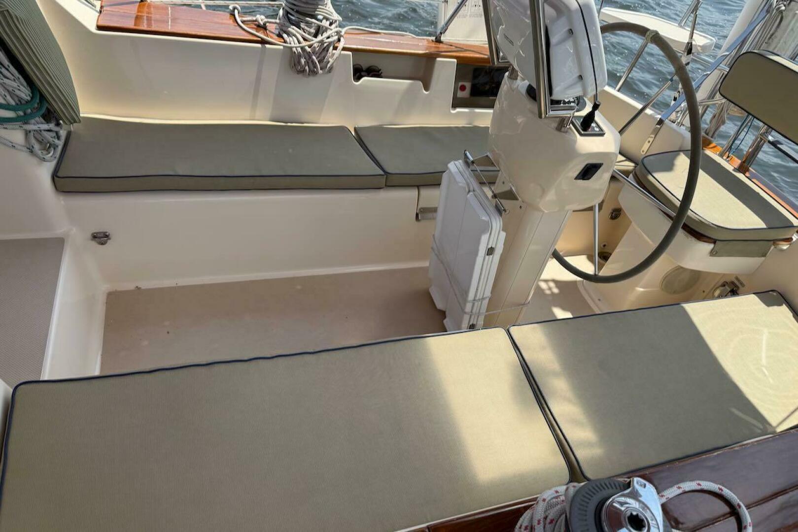 Slide: The Image of Island Packet 420 2002 - 5455024