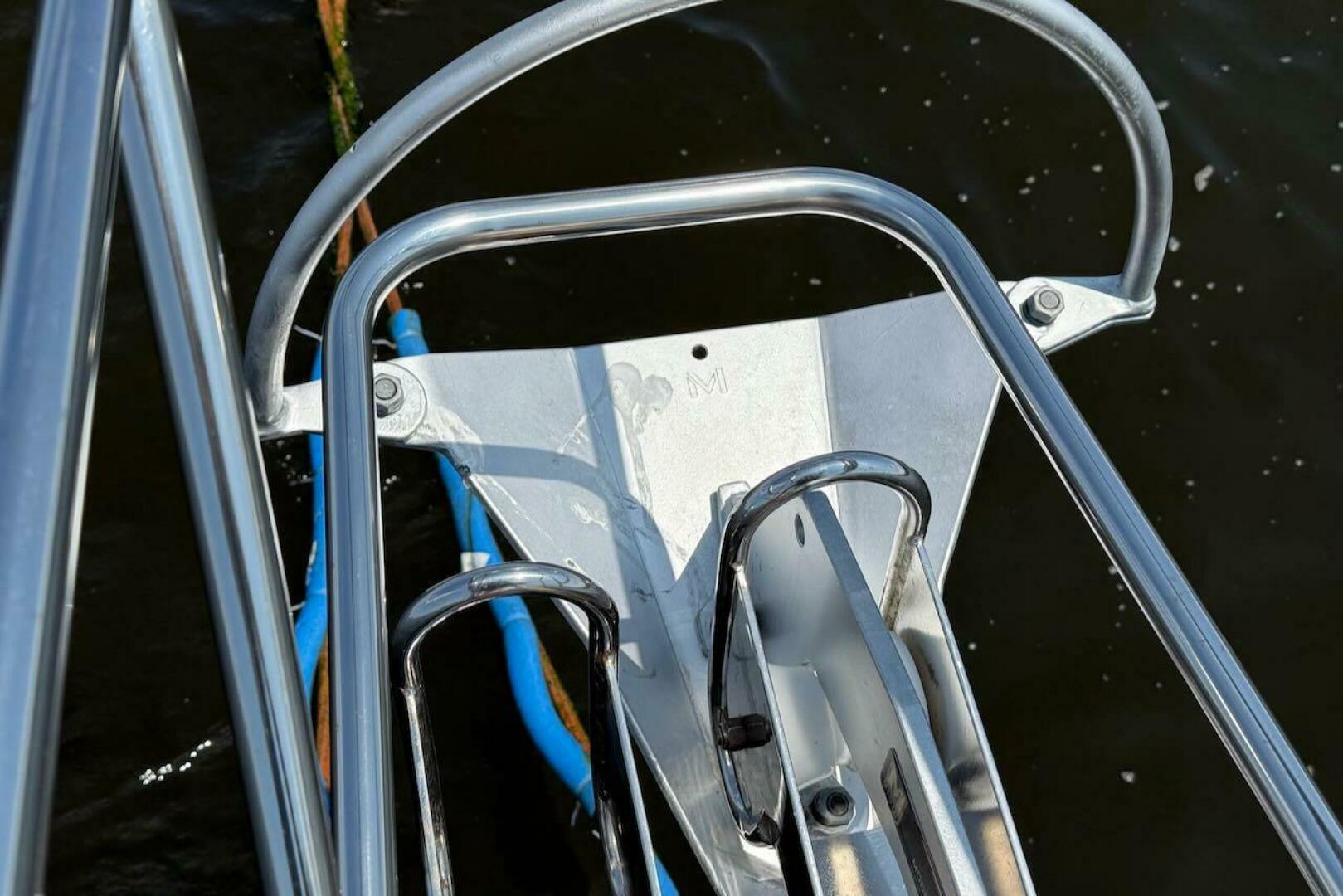 Slide: The Image of Island Packet 420 2002 - 5455026