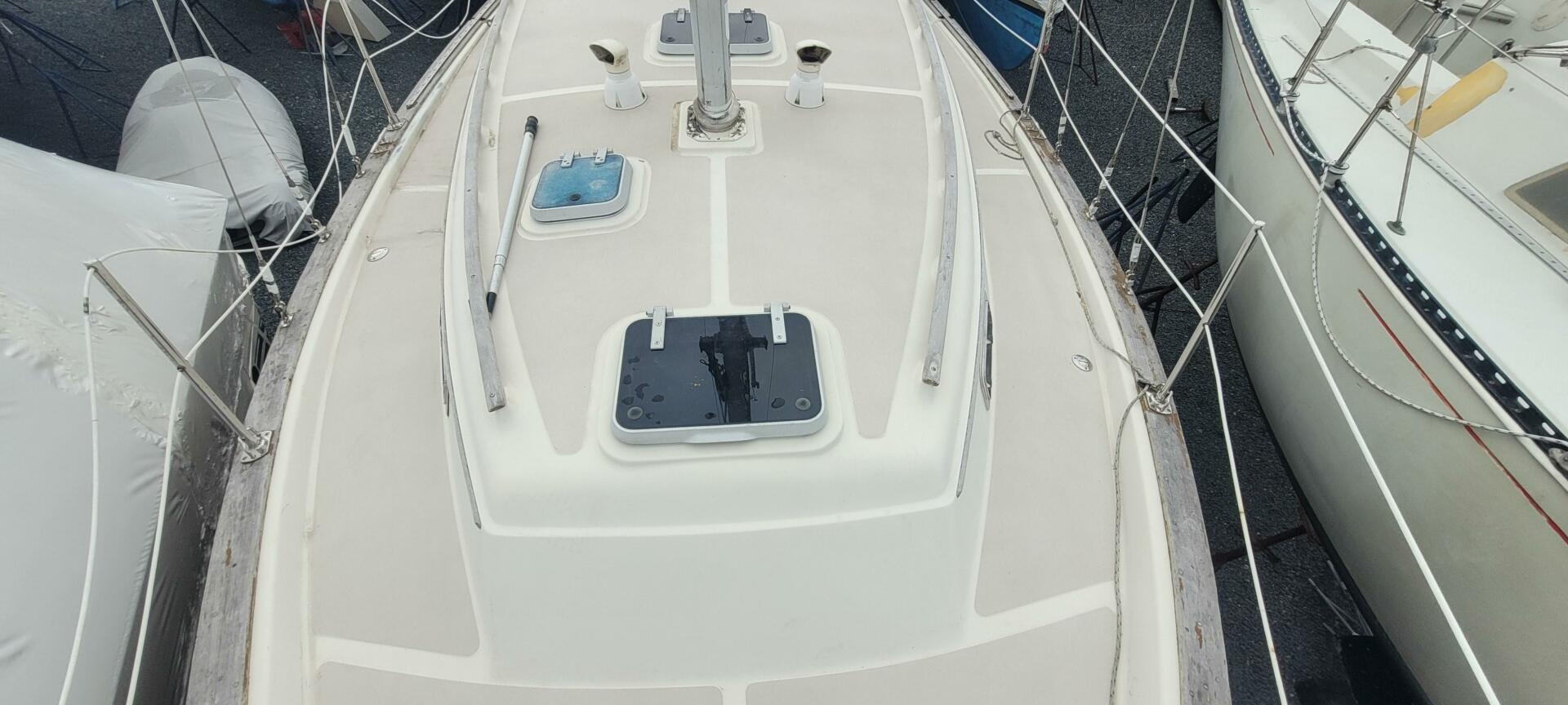 Slide: The Image of Island Packet Masthead Sloop 1987 - 5248887