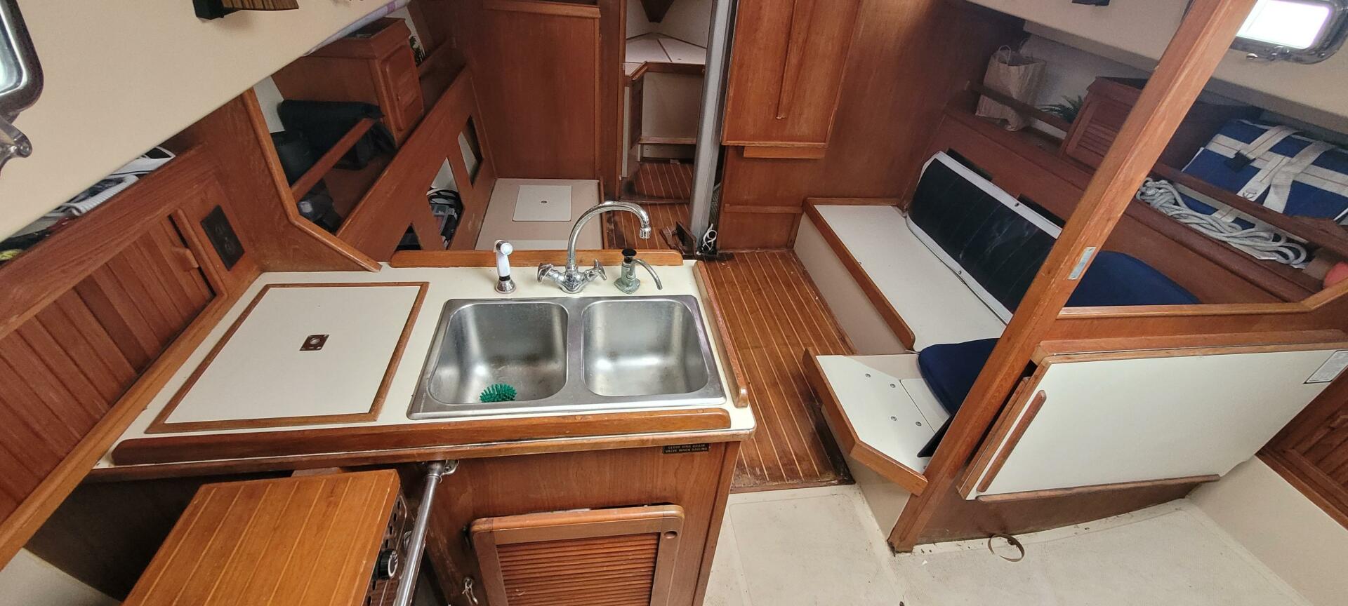 Slide: The Image of Island Packet Masthead Sloop 1987 - 5248903