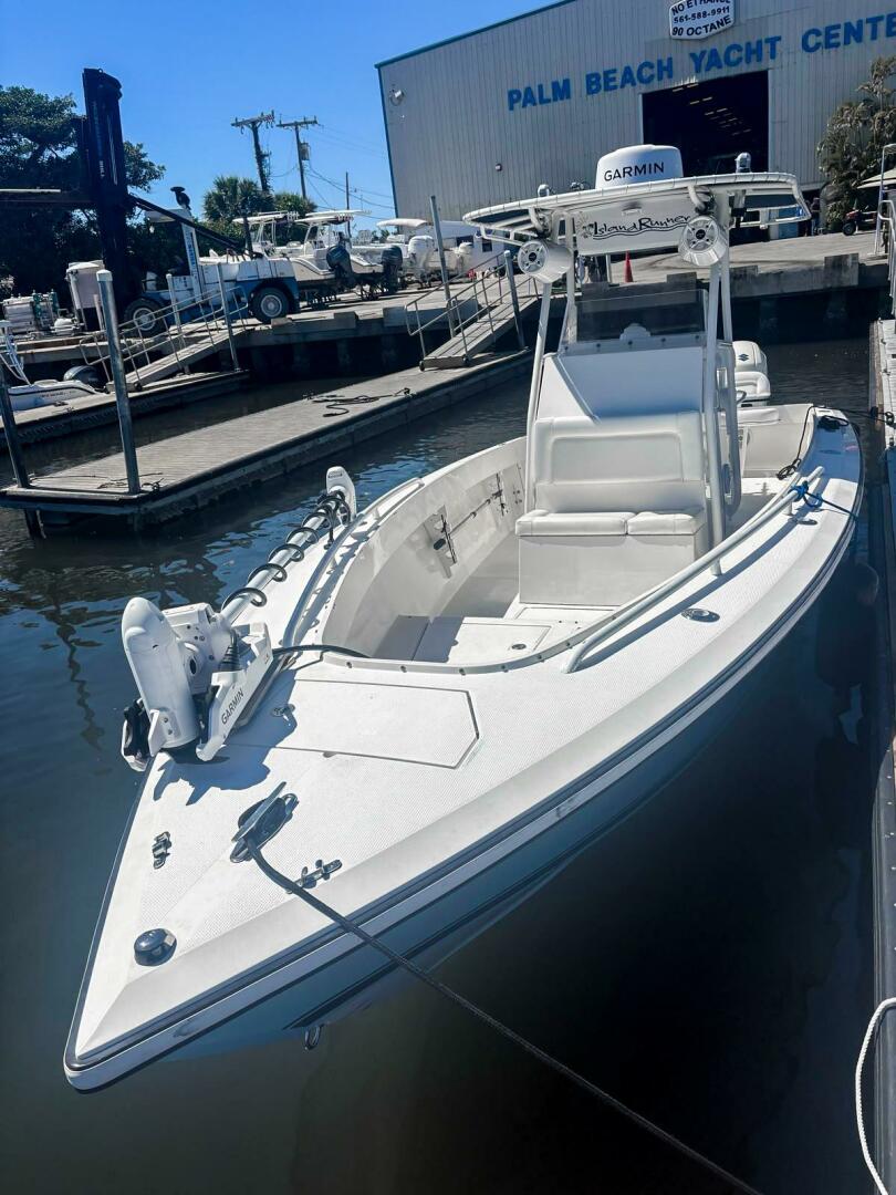 Slide: The Image of Island Runner 26 2003 - 5163573