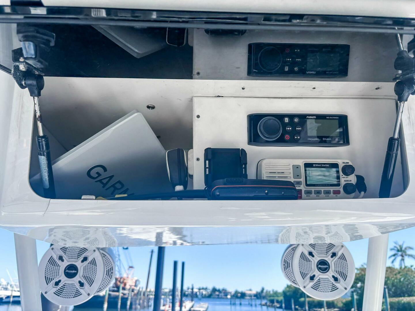 Slide: The Image of Island Runner 26 2003 - 5163587