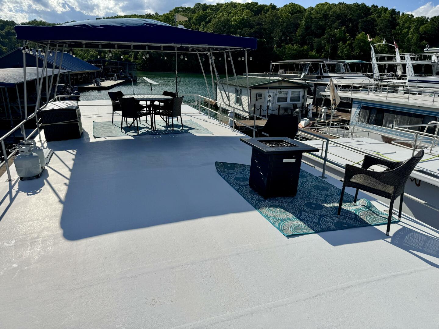 Slide: The Image of Jamestowner 16 x 65 Houseboat with Catwalks 1993 - 5374333