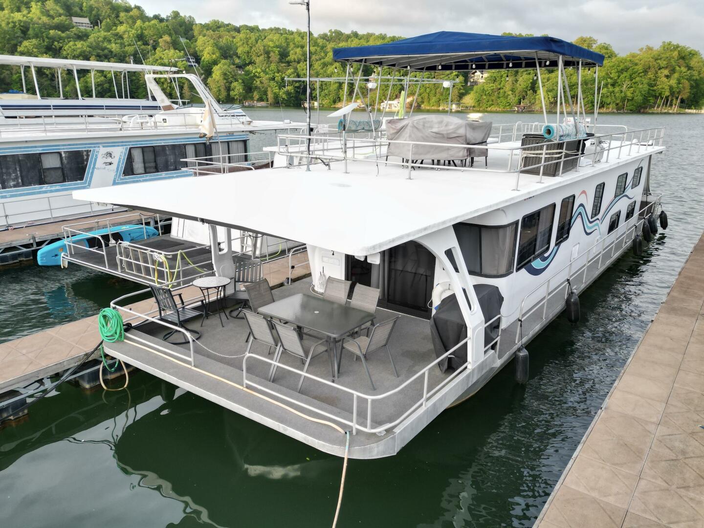 Slide: The Image of Jamestowner 16 x 65 Houseboat with Catwalks 1993 - 5374399