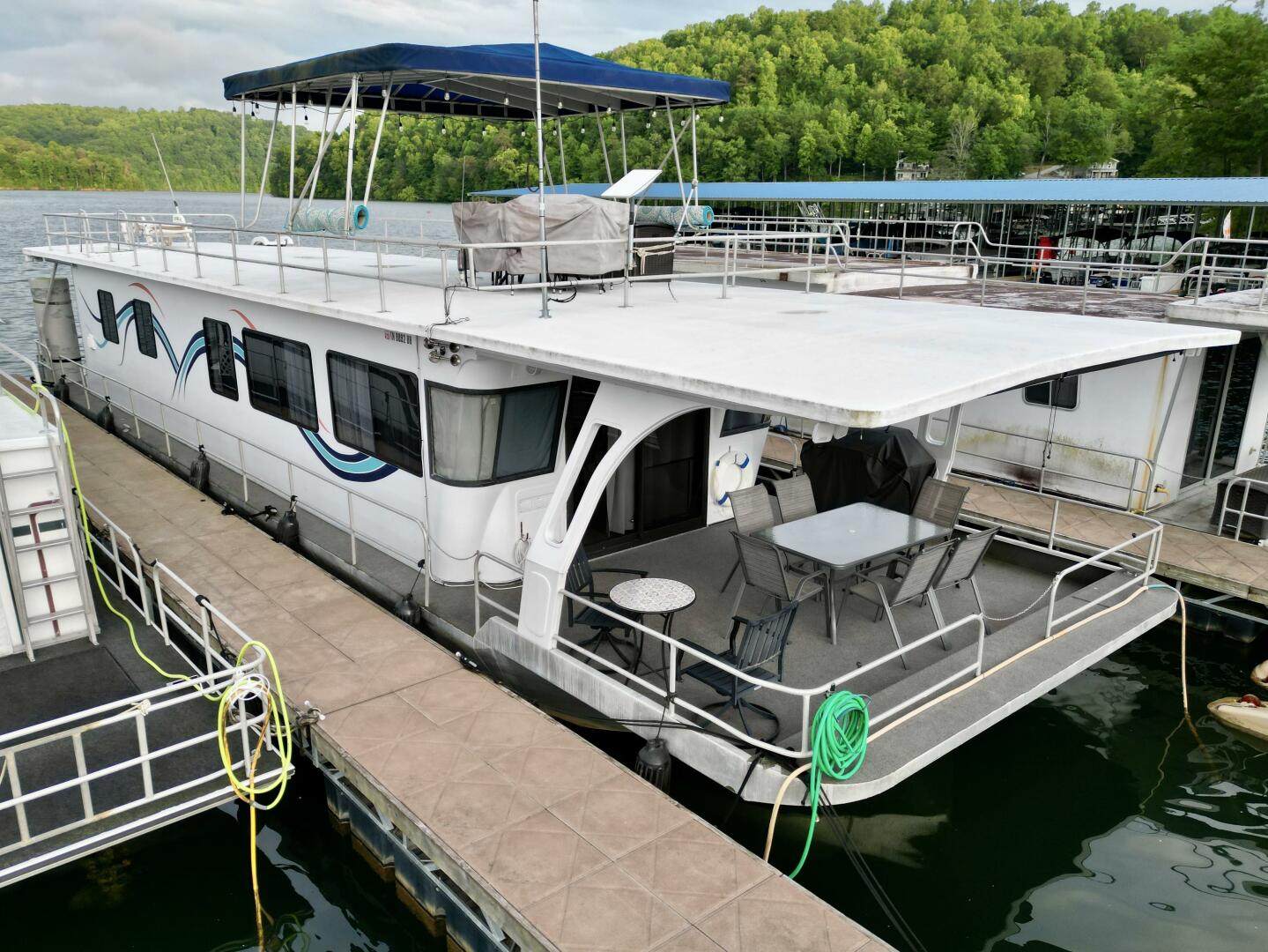 Slide: The Image of Jamestowner 16 x 65 Houseboat with Catwalks 1993 - 5374400