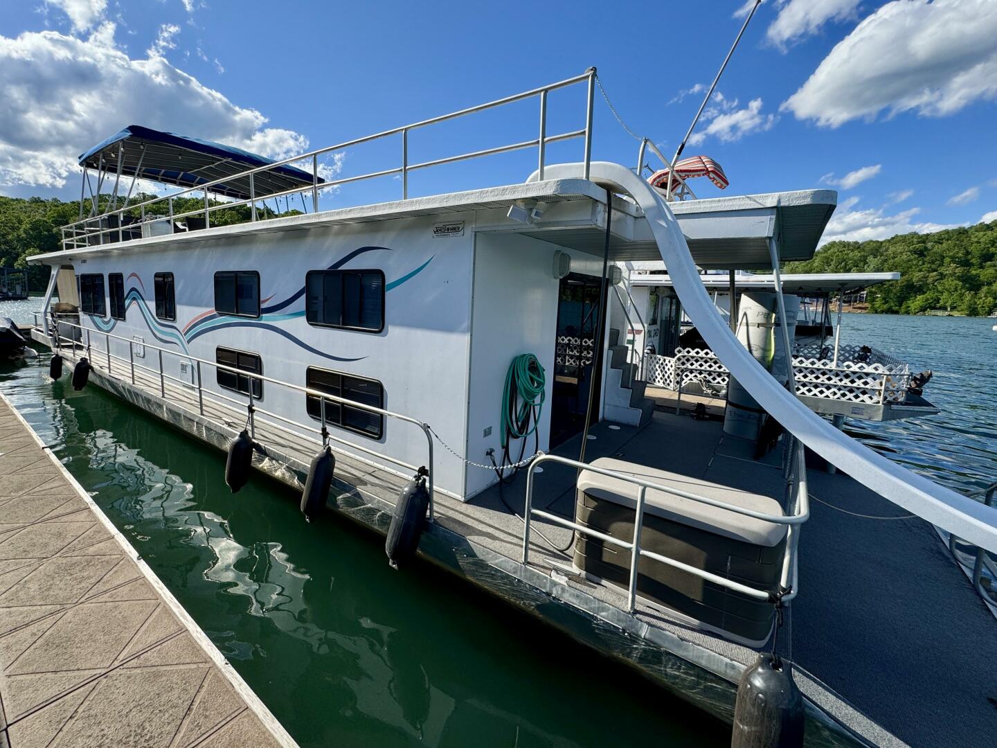 Slide: The Image of Jamestowner 16 x 65 Houseboat with Catwalks 1993 - 5374405