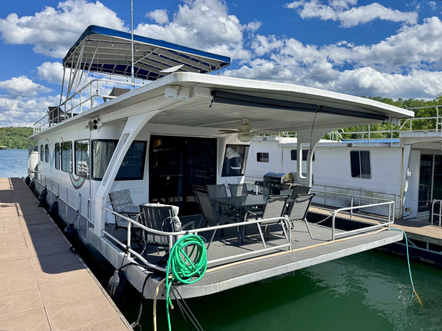 Slide: The Image of Jamestowner 16 x 65 Houseboat with Catwalks 1993 - 5374184