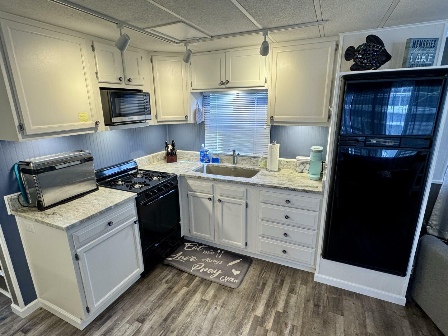 Slide: The Image of Jamestowner 16 x 65 Houseboat with Catwalks 1993 - 5374212