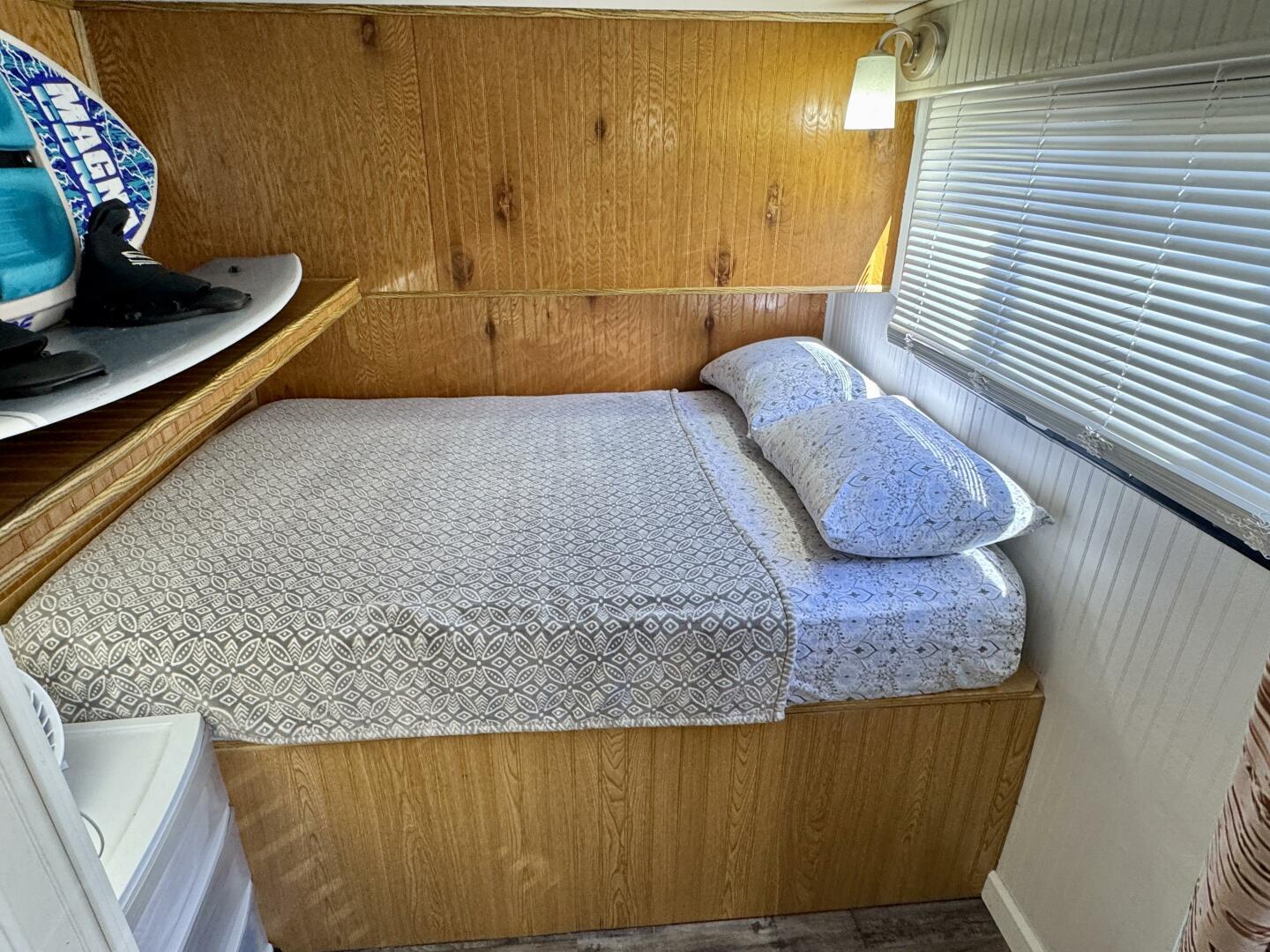 Slide: The Image of Jamestowner 16 x 65 Houseboat with Catwalks 1993 - 5374244