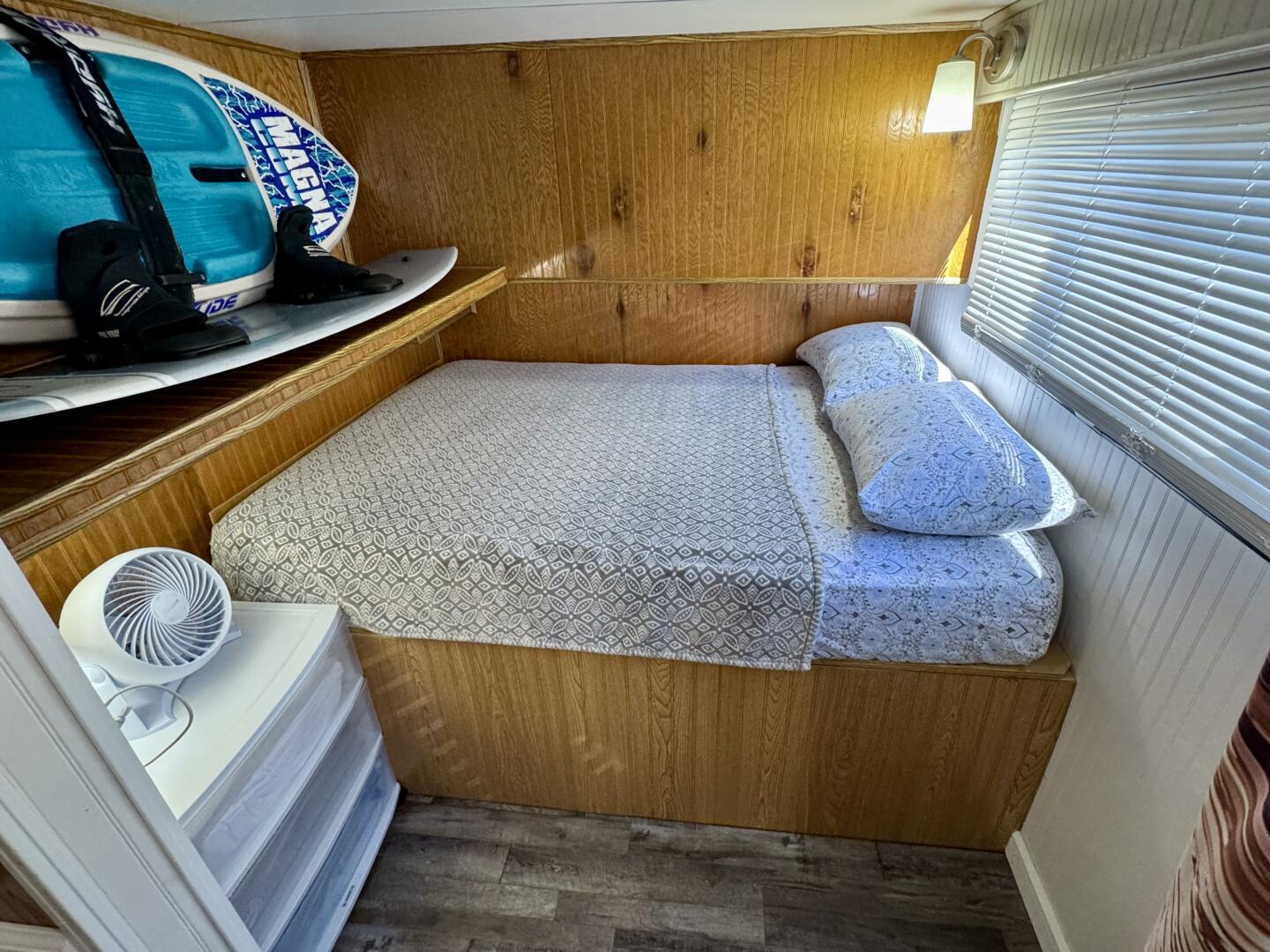 Slide: The Image of Jamestowner 16 x 65 Houseboat with Catwalks 1993 - 5374247