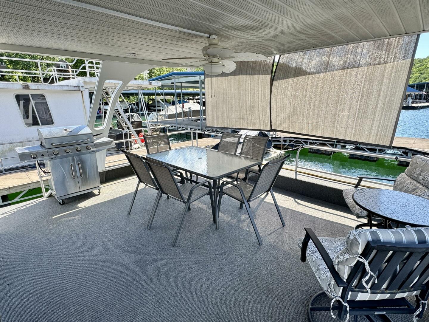 Slide: The Image of Jamestowner 16 x 65 Houseboat with Catwalks 1993 - 5374187