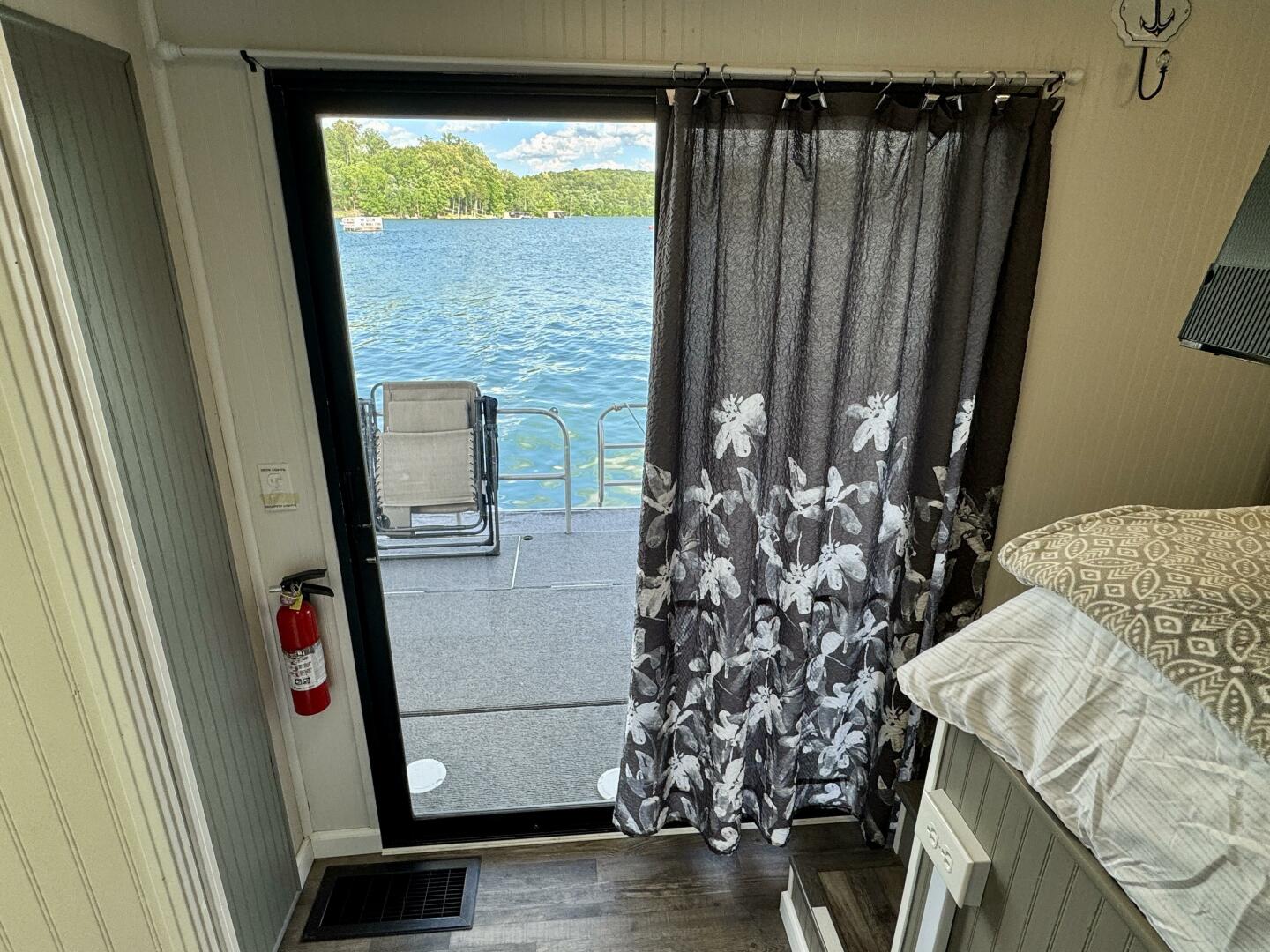 Slide: The Image of Jamestowner 16 x 65 Houseboat with Catwalks 1993 - 5374278