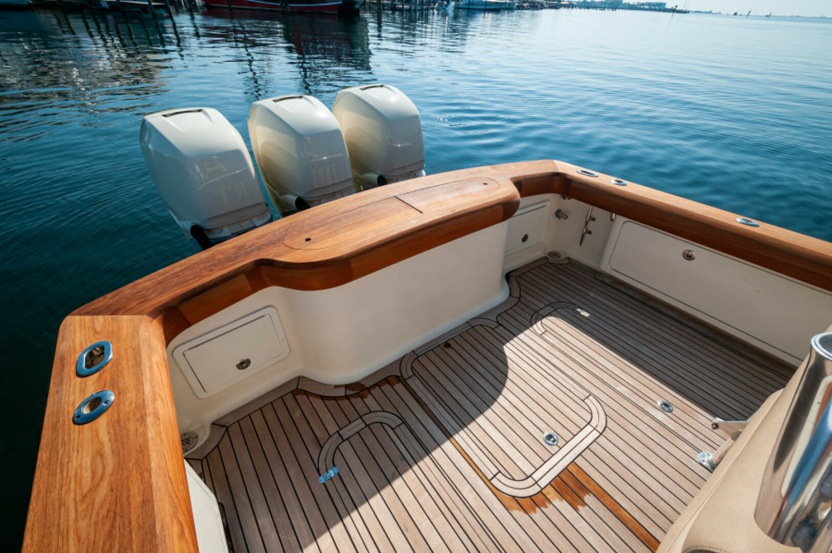 Slide: The Image of 2009 34 Jarrett Bay Walkaround Cockpit - 4368373