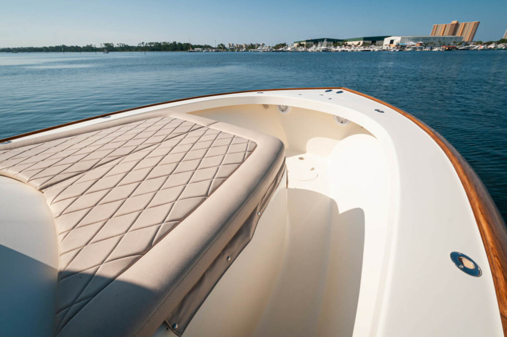 Slide: The Image of 2009 34 Jarrett Bay Walkaround Dirt Bow (2) - 4368384