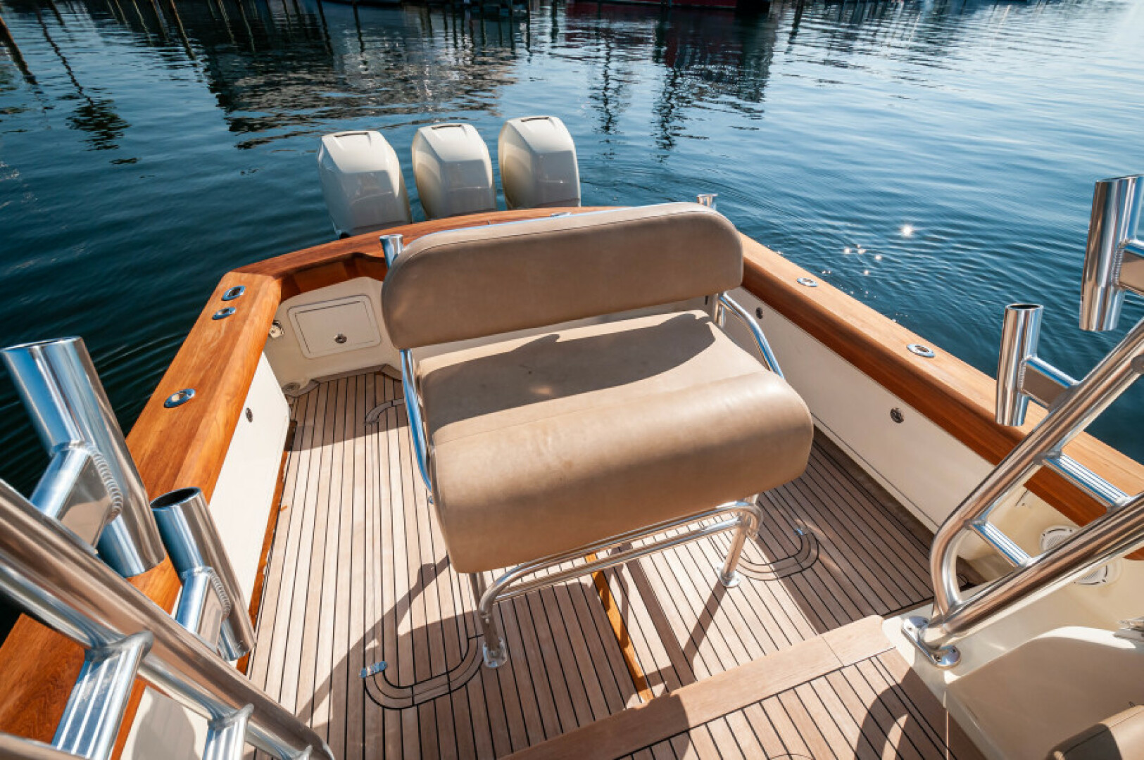 Slide: The Image of 2009 34 Jarrett Bay Walkaround- Cockpit - 4368389