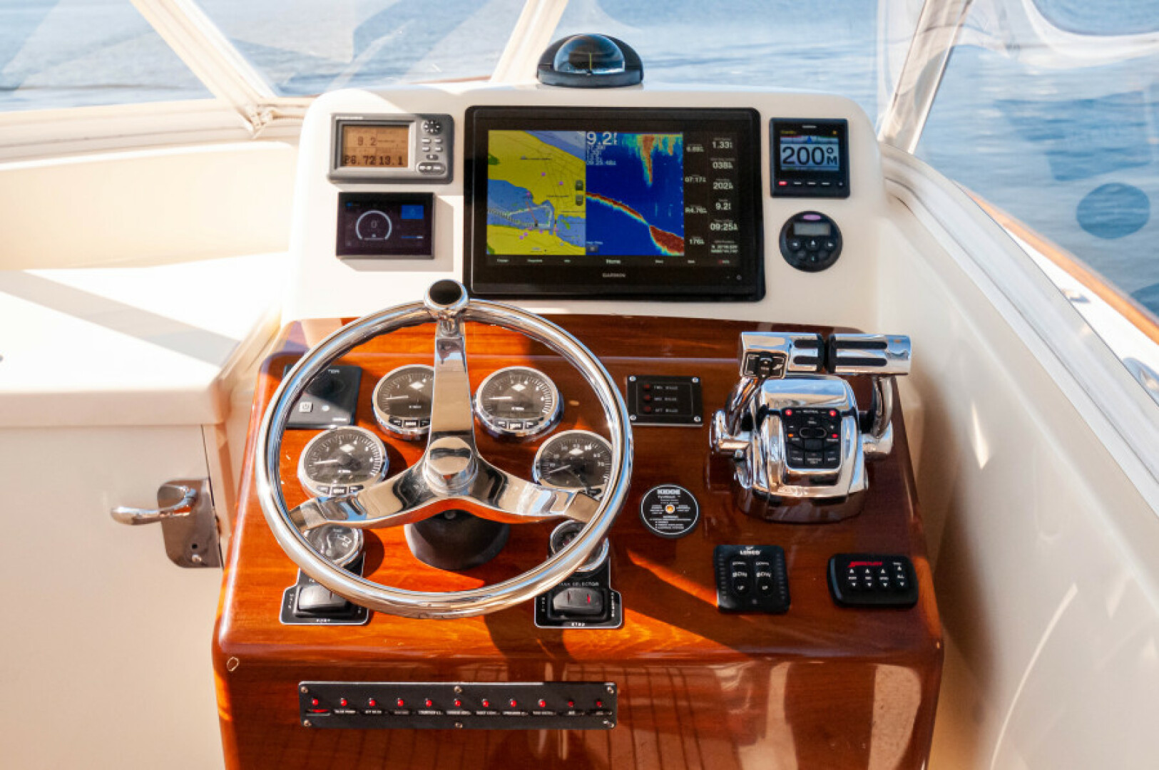 Slide: The Image of 2009 34 Jarrett Bay Walkaround- Helm - 4368406