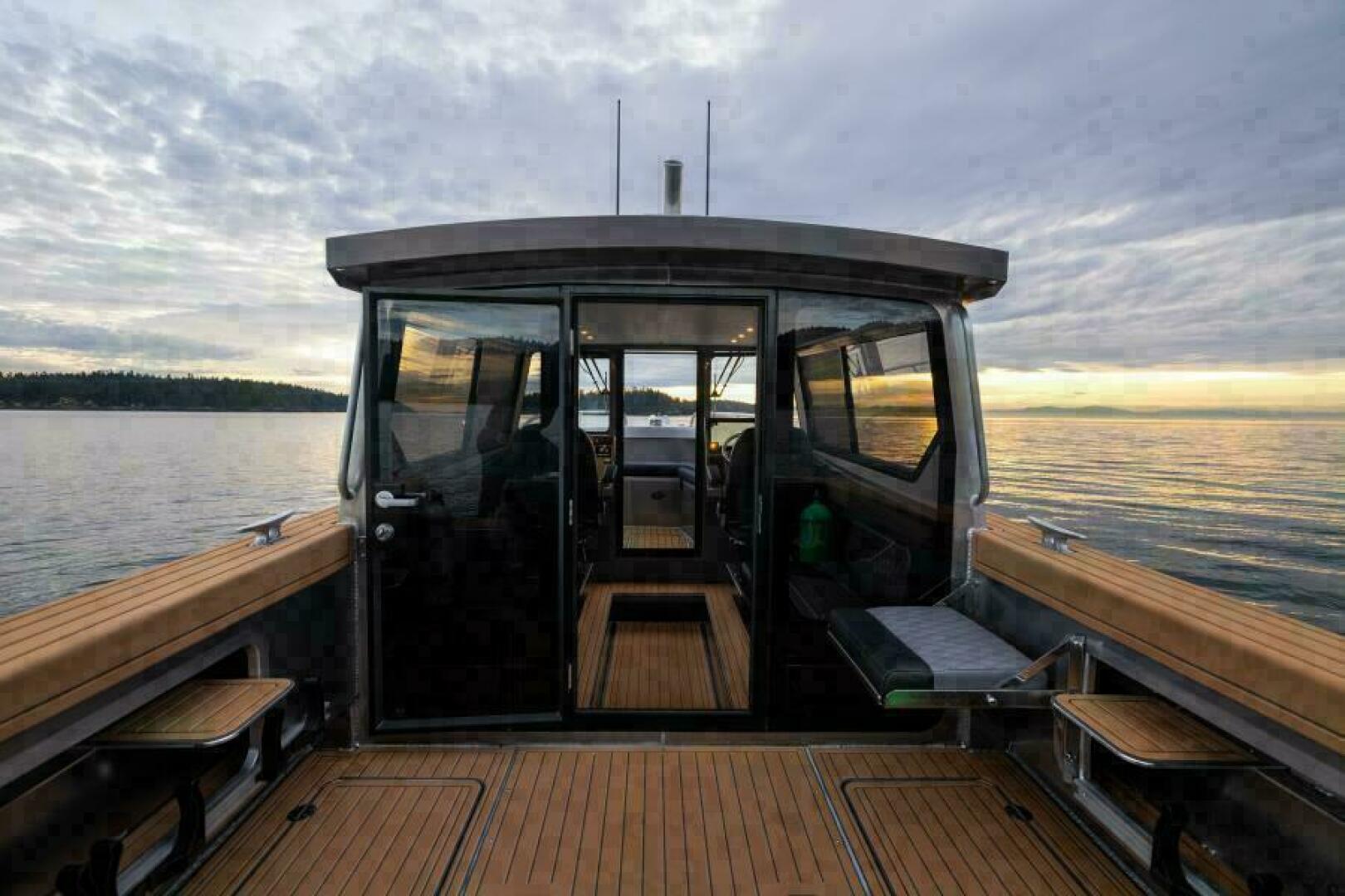 Slide: The Image of Brown Ultra Deck - 5304002