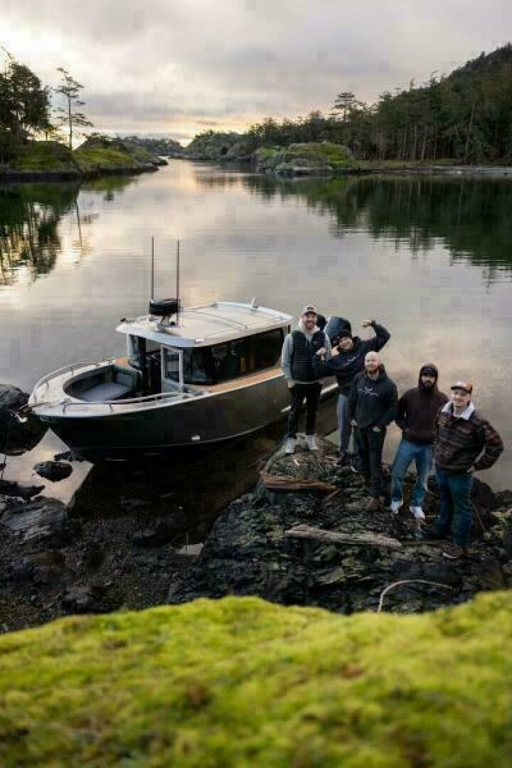 Slide: The Image of Jasper Marine Team! - 5304014