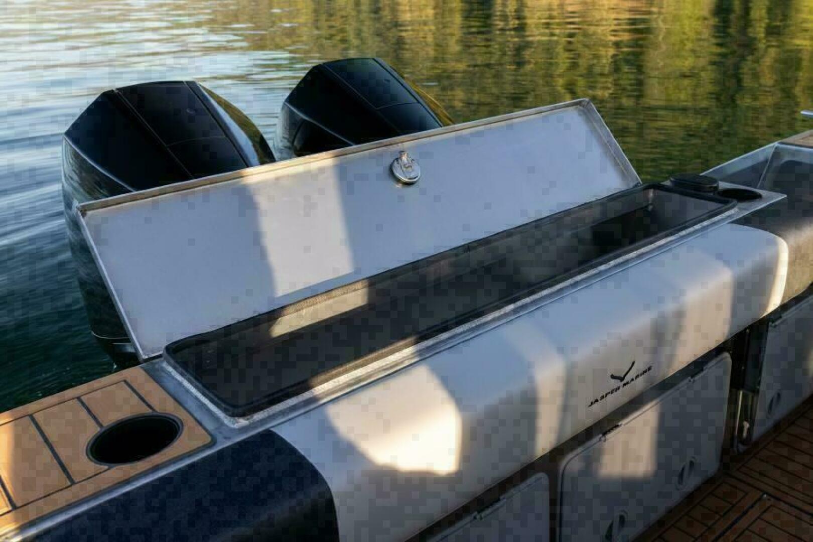 Slide: The Image of Ice cooler with option for live bait well - 5304165