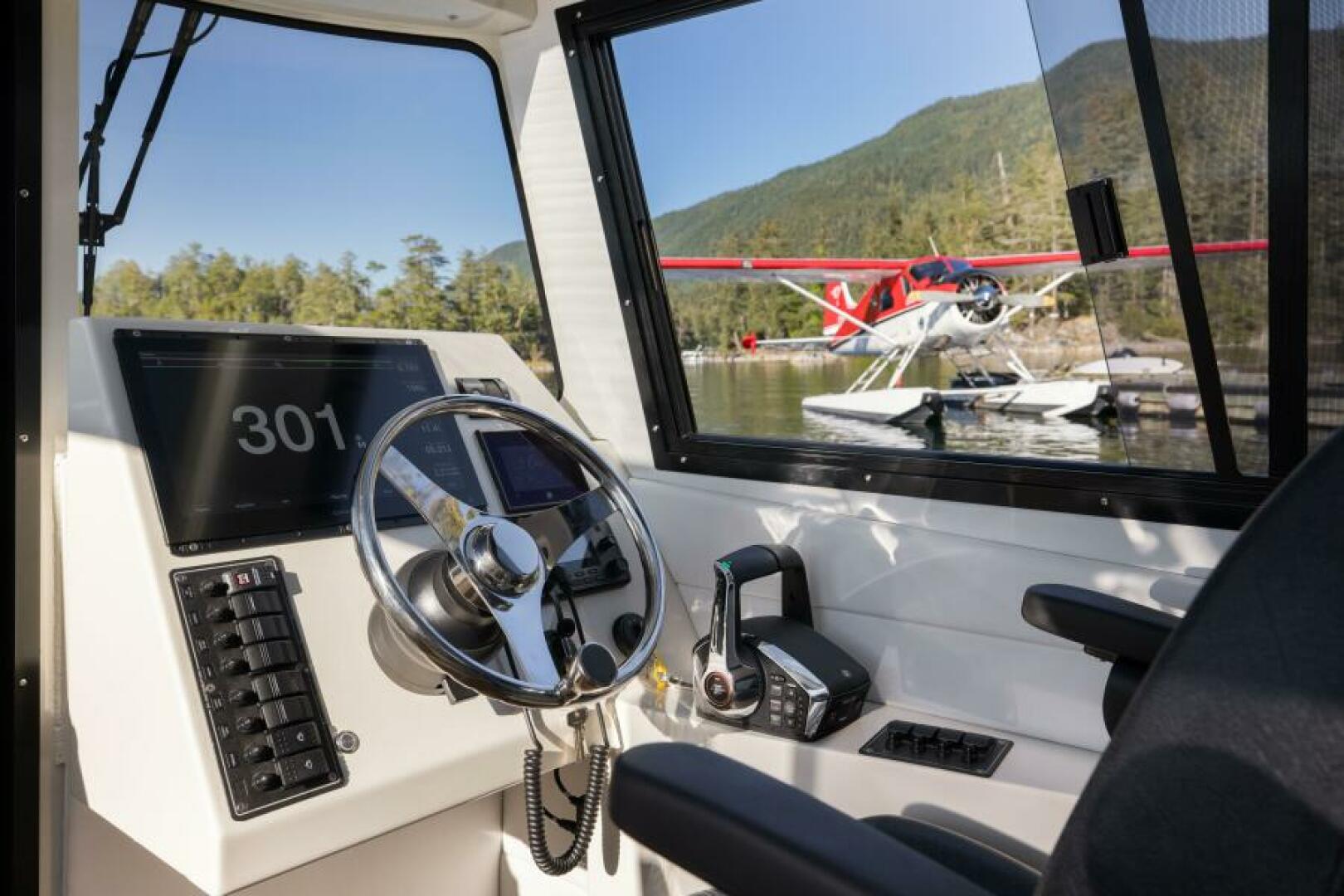 Slide: The Image of Jasper Marine Defender 22 - Storm Bow 2026 - 5262370