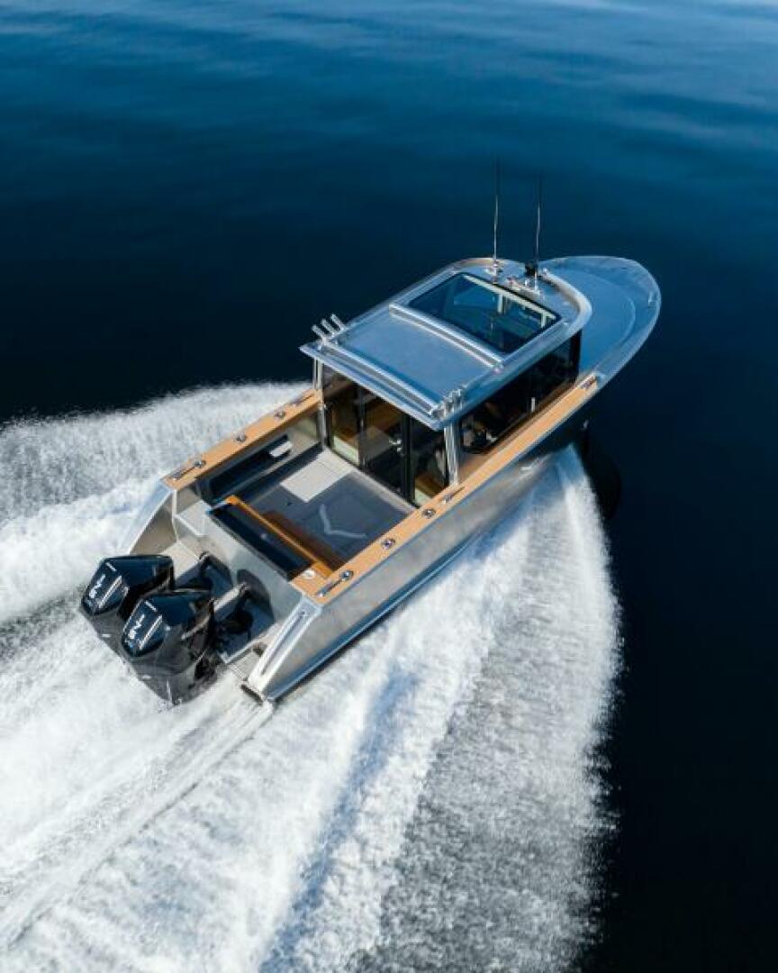 Slide: The Image of Twin or Single engine options - 5262388
