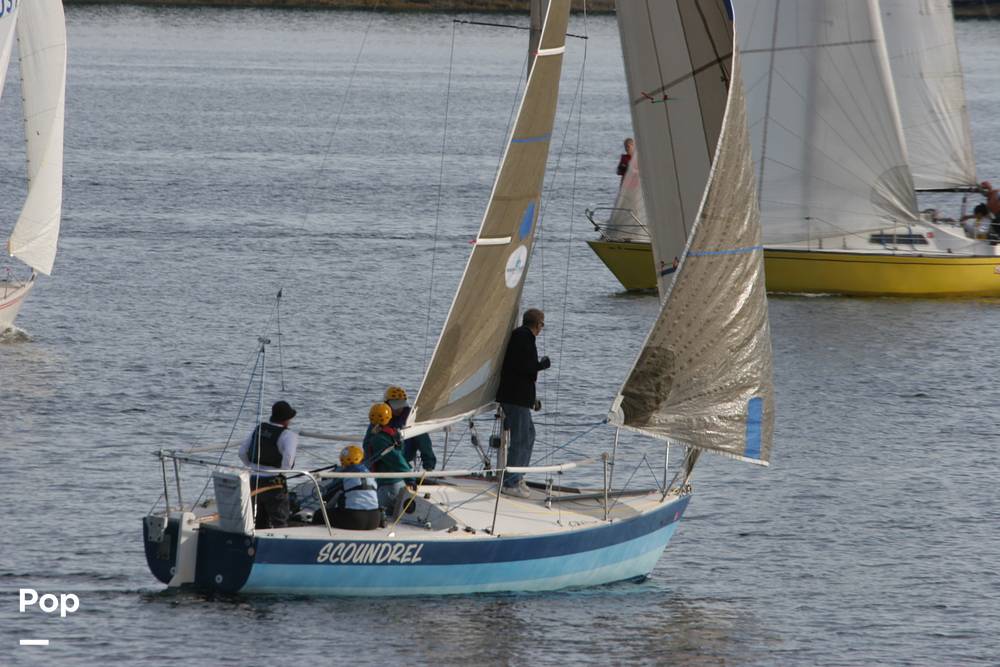 Slide: The Image of J Boats J-24 1981 - 9655630