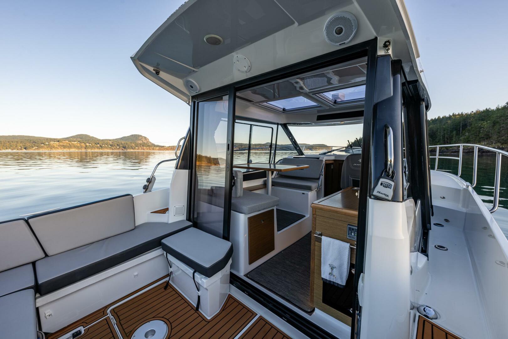 Slide: The Image of Jeanneau 29 2020 - 5231202