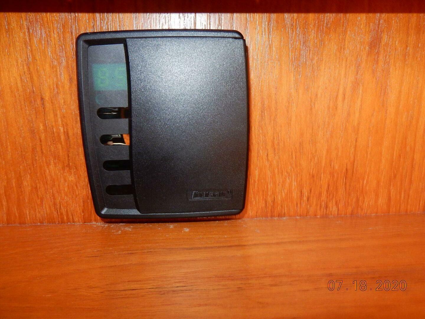 Slide: The Image of Air Cond. Controller Reverse Cycle Air & Heat - 4400086