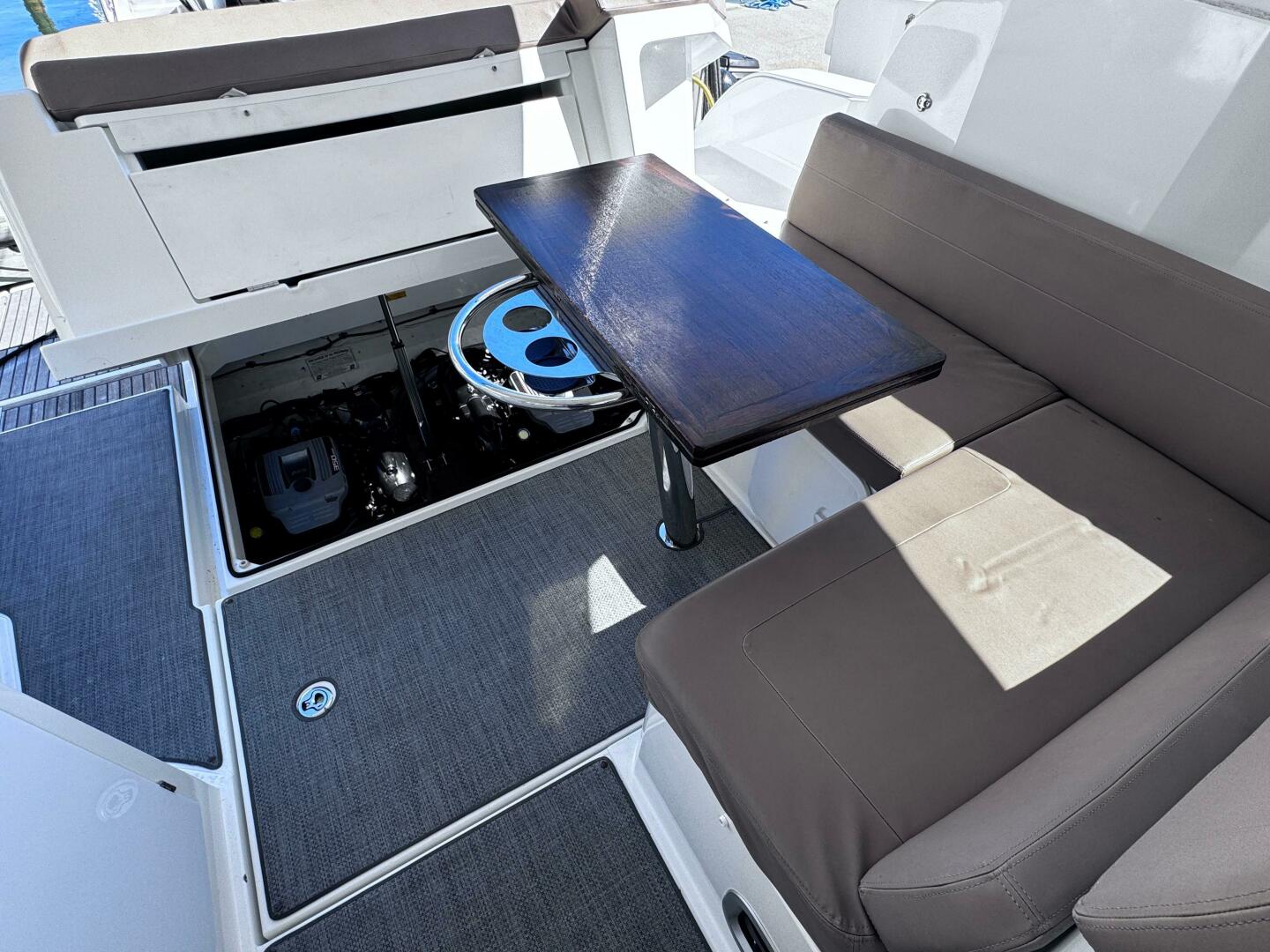 Slide: The Image of Jeanneau 36 Leader 2016 - 5096446