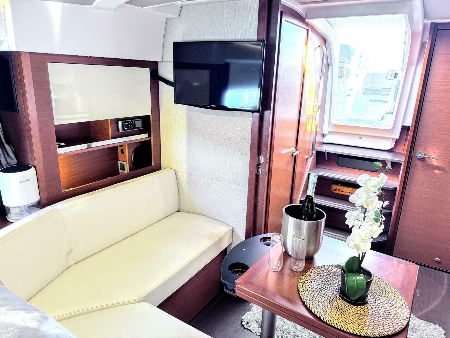 Slide: The Image of Jeanneau 36 Leader 2016 - 5096455