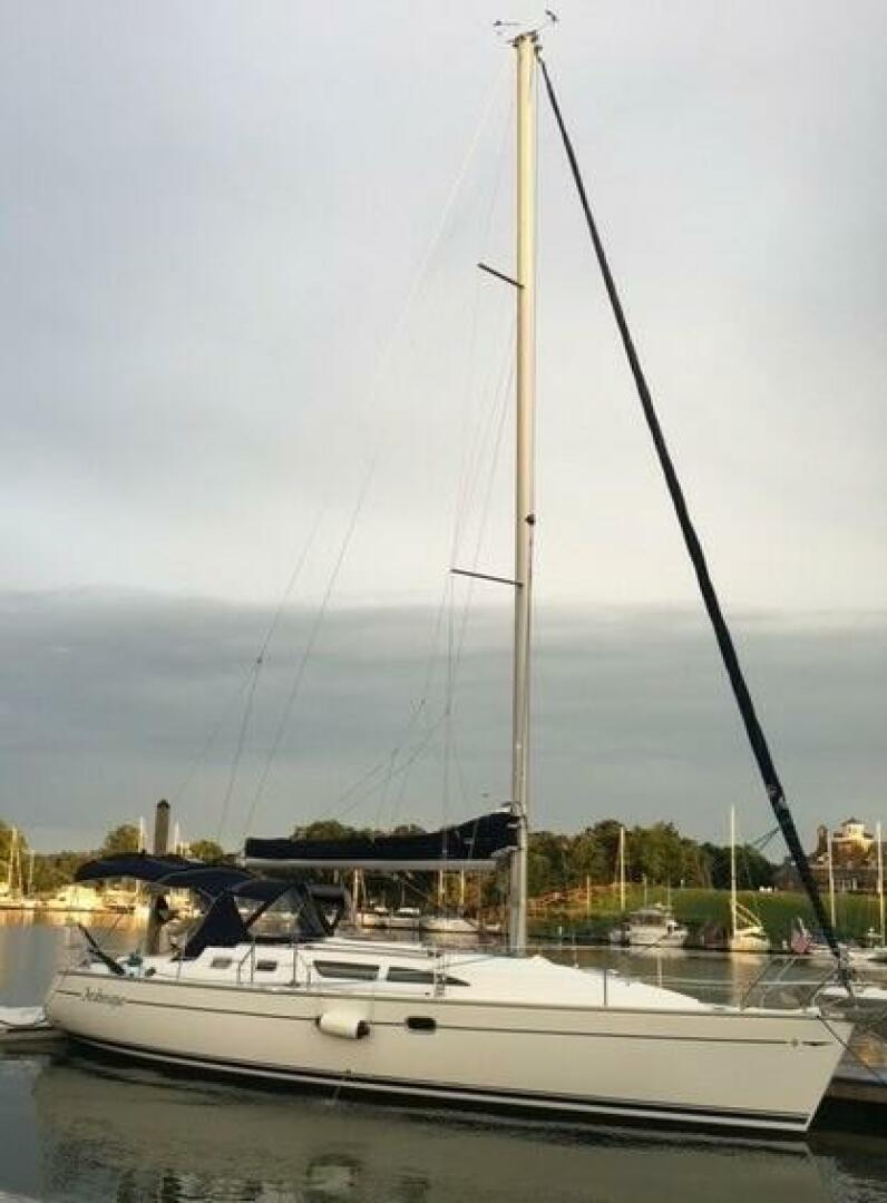 Slide: The Image of Jeanneau 37 Sun Odyssey 2004 - 5250433