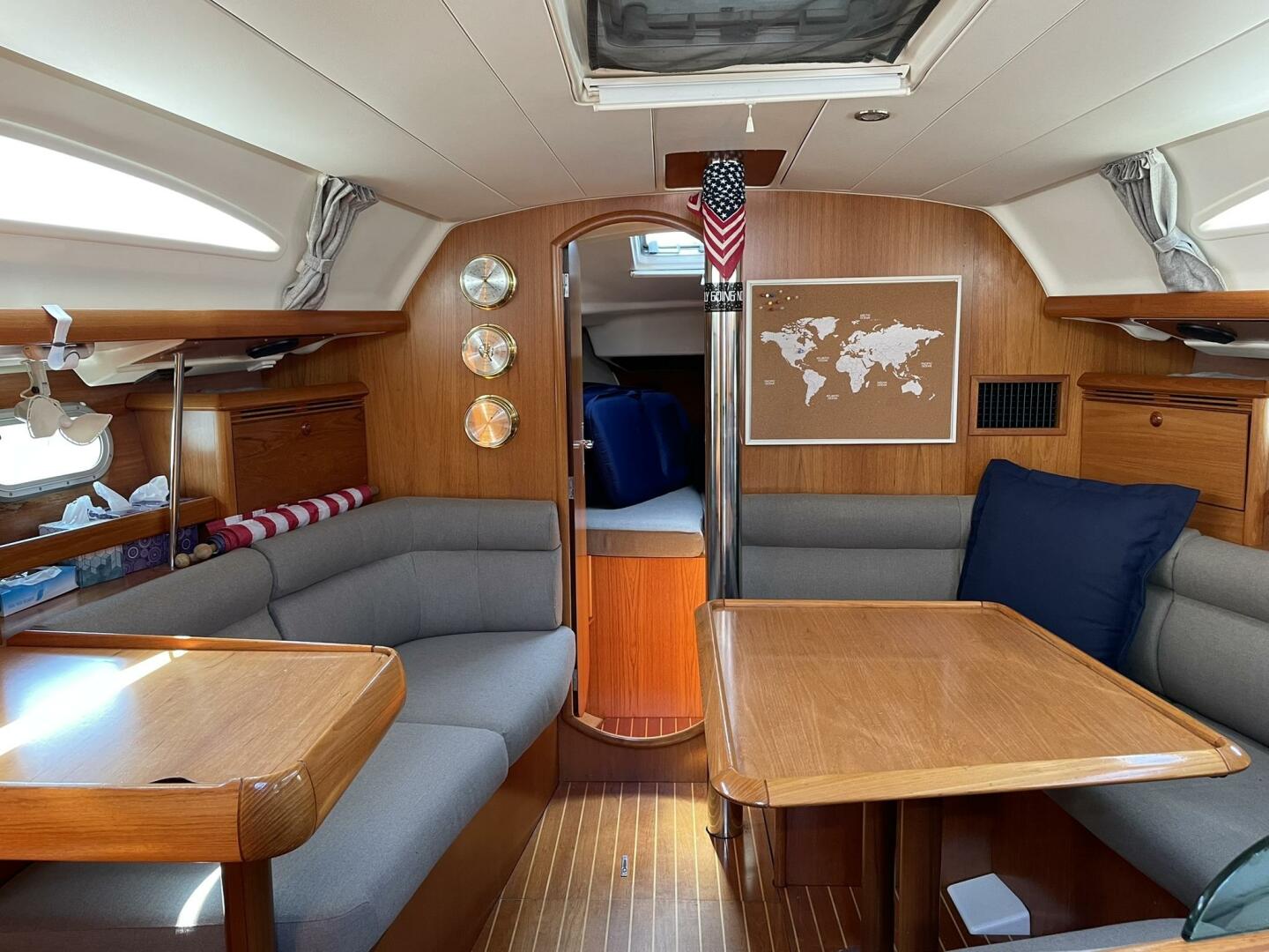 Slide: The Image of Jeanneau 37 Sun Odyssey 2004 - 5263699