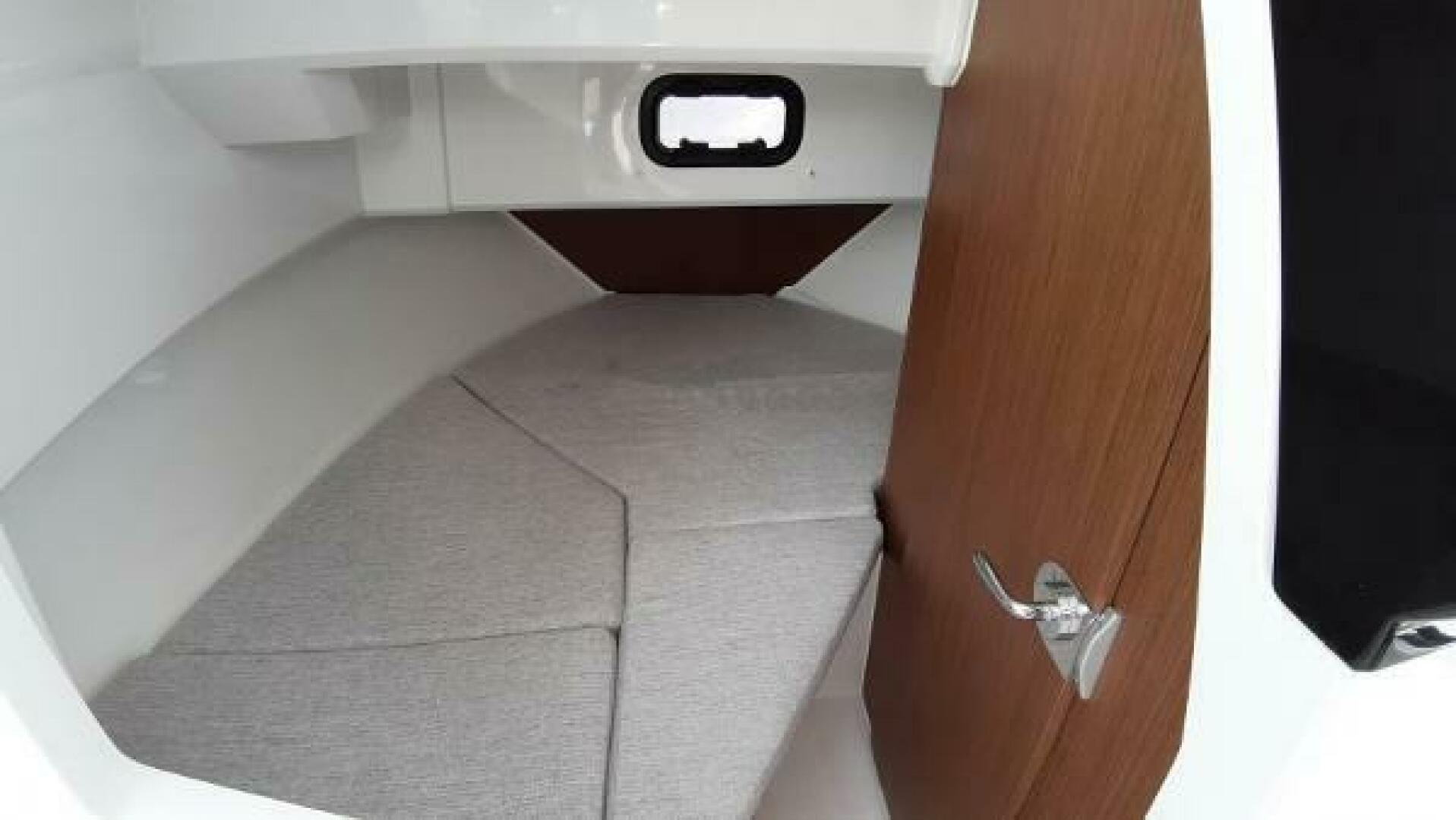 Slide: The Image of Jeanneau 795 Sport S2 2025 - 5258914