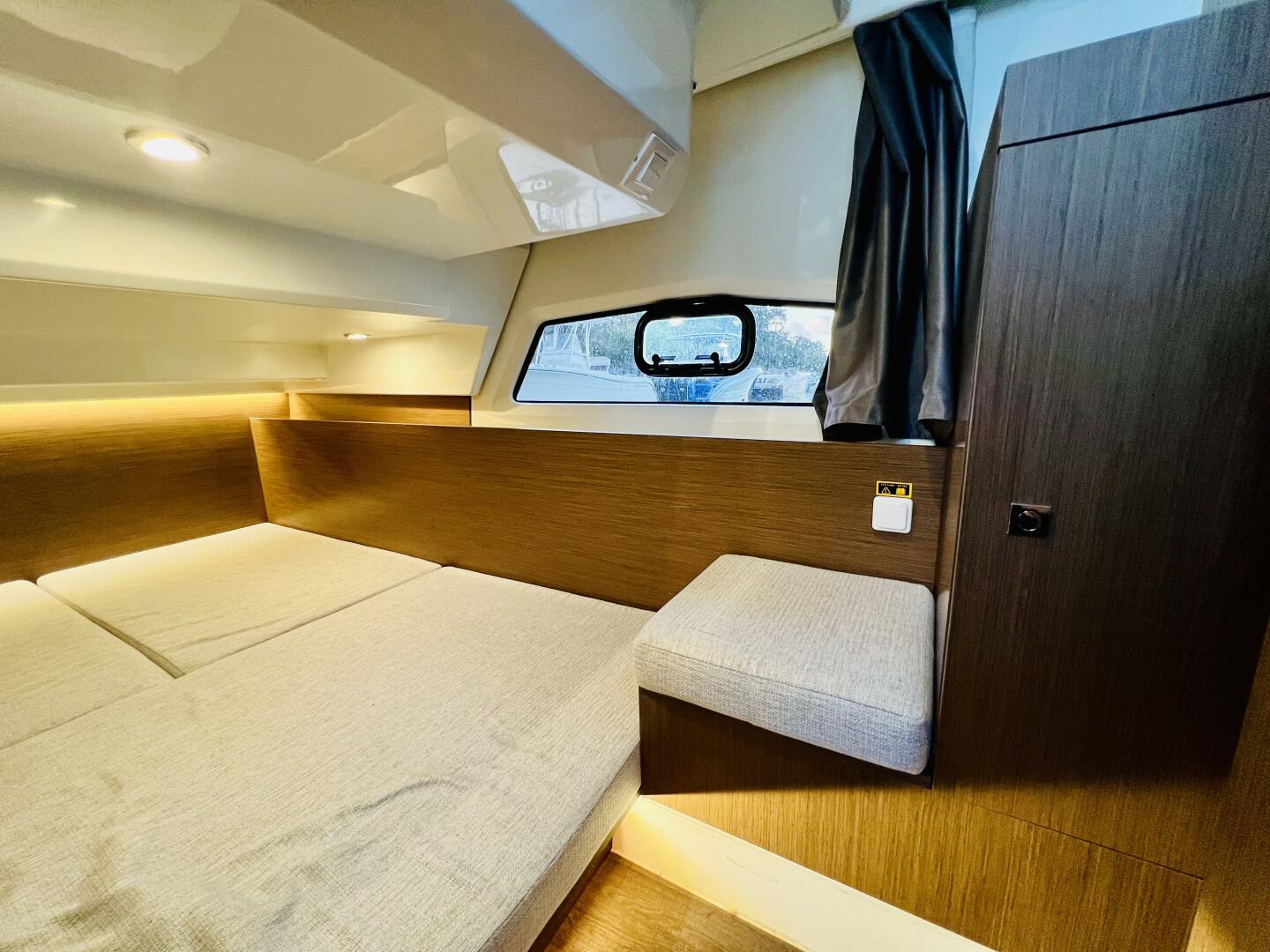 Slide: The Image of guest Berth - 5107656