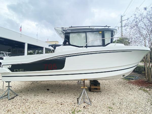 Slide: The Image of Jeanneau NC 795 Sport 2022 - 0