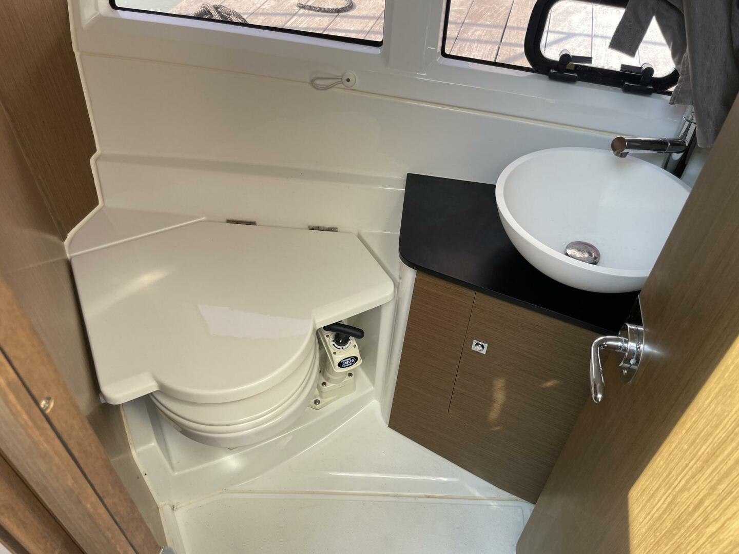 Slide: The Image of Jeanneau NC 895 2019 - 5436613