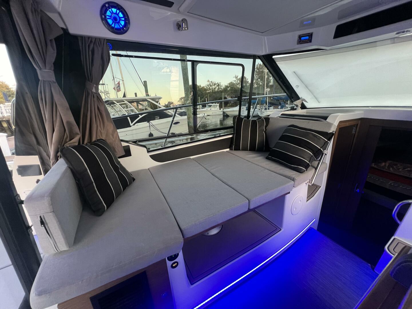 Slide: The Image of Jeanneau NC895 2019 - 5471565