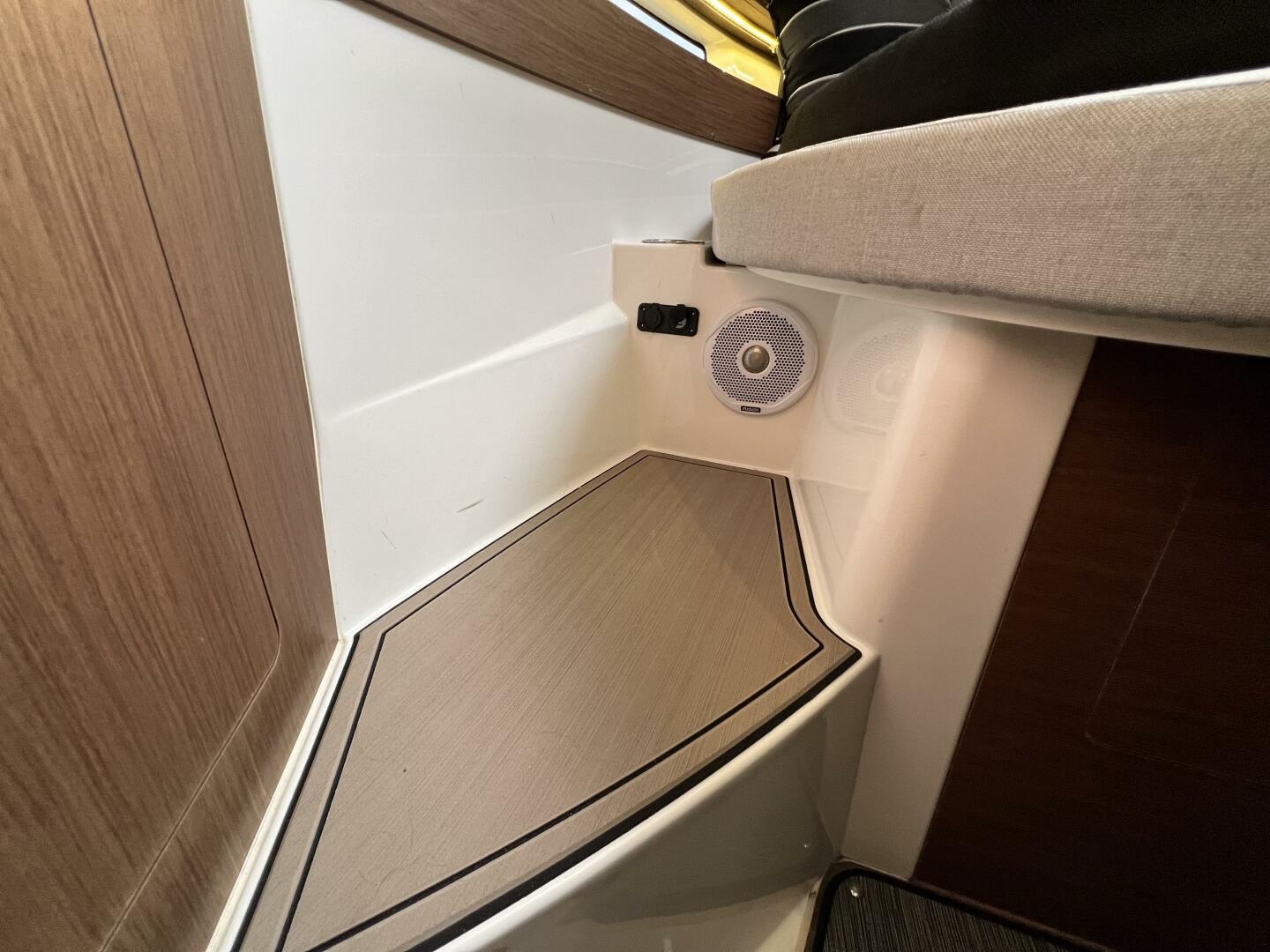 Slide: The Image of Jeanneau NC895 2019 - 5471569