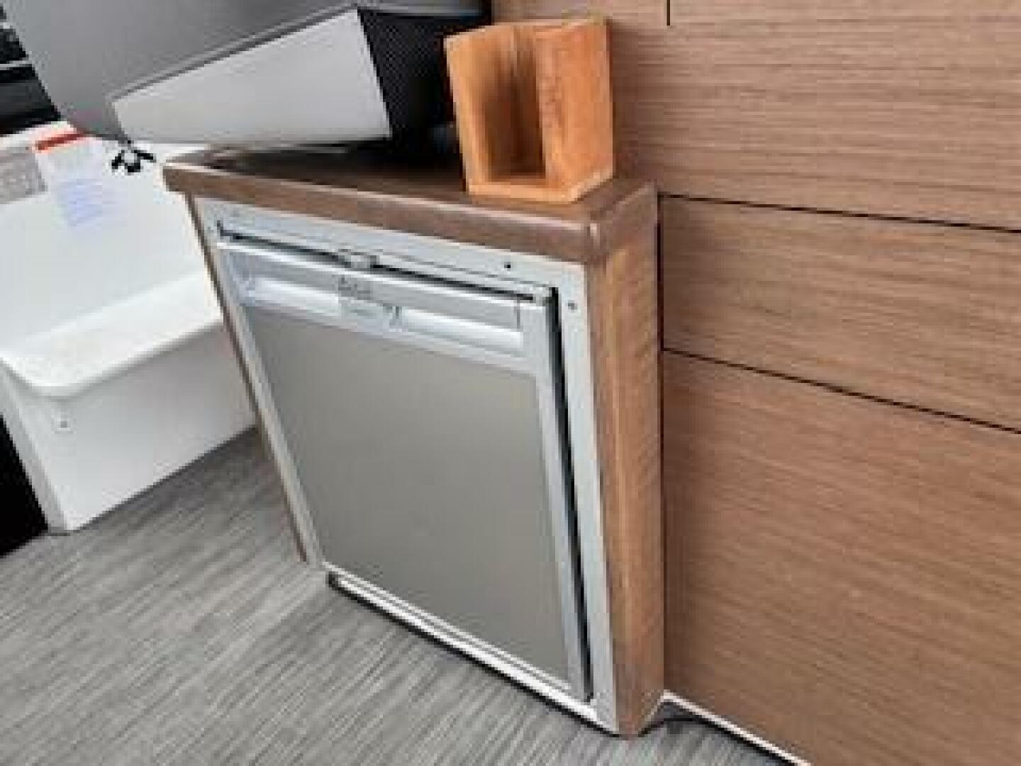 Slide: The Image of Jeanneau NC 895 2021 - 5427134