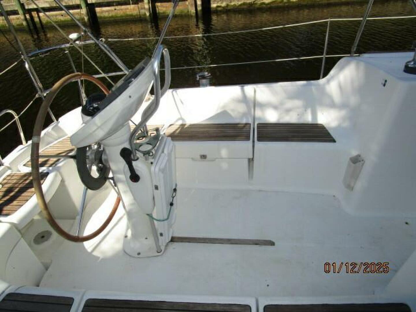 Slide: The Image of 37' Jeanneau cockpit port - 4943185