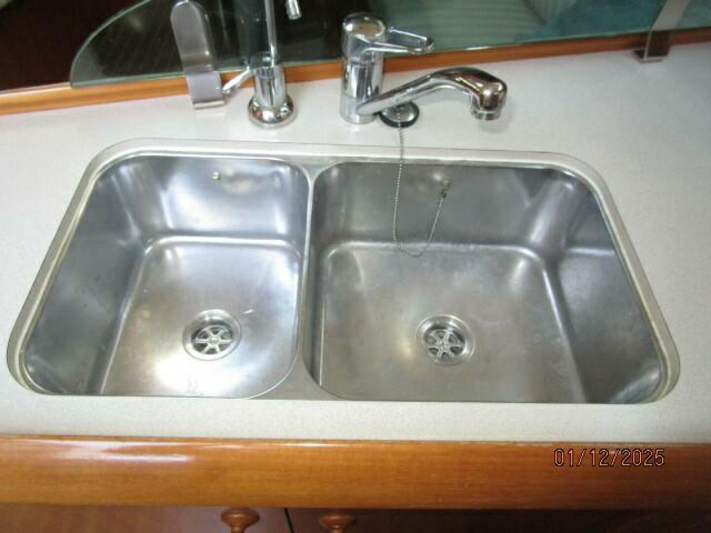 Slide: The Image of 37' Jeanneau galley sinks - 4943215