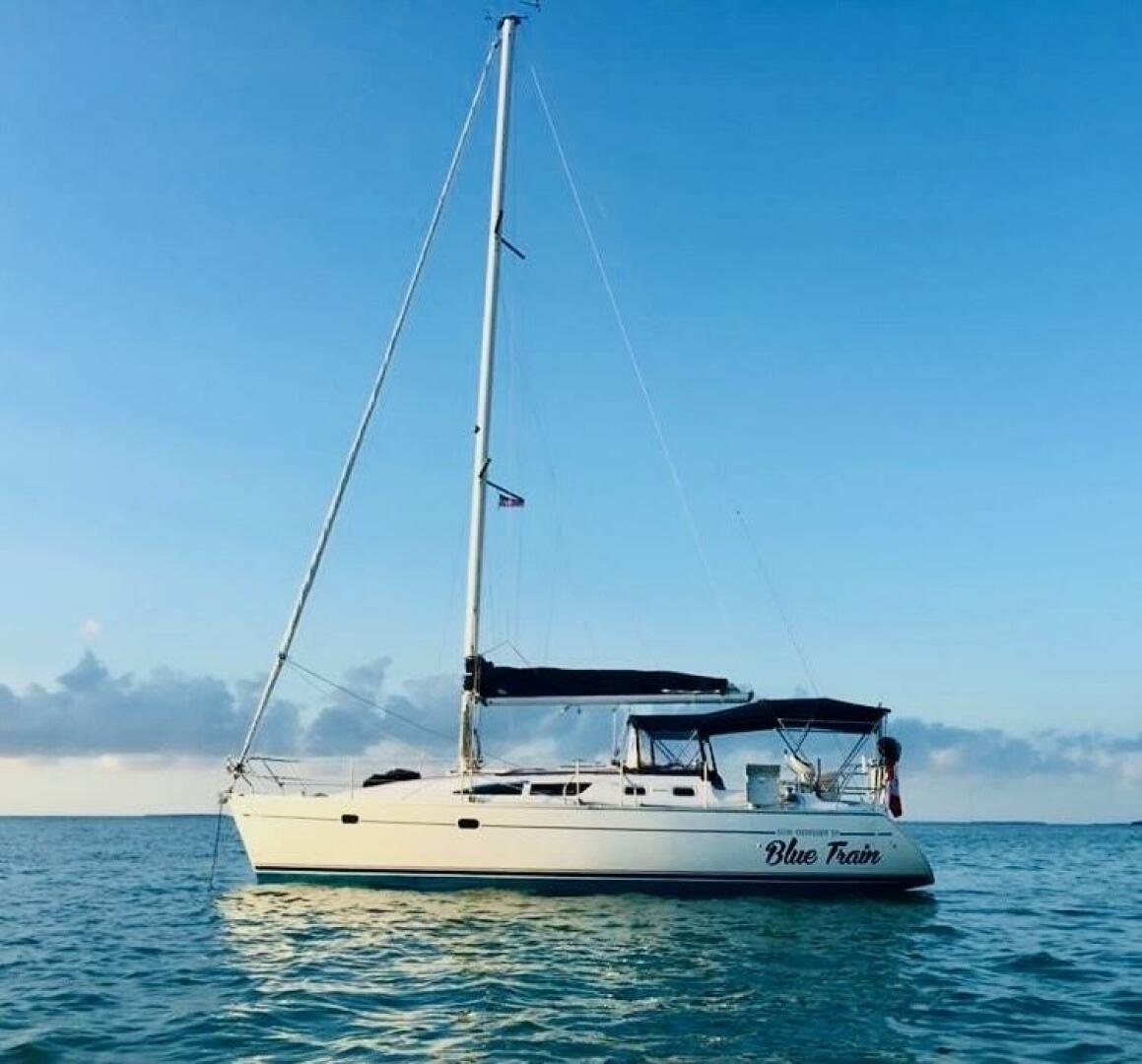 Slide: The Image of 37' Jeanneau port profile - 4943223