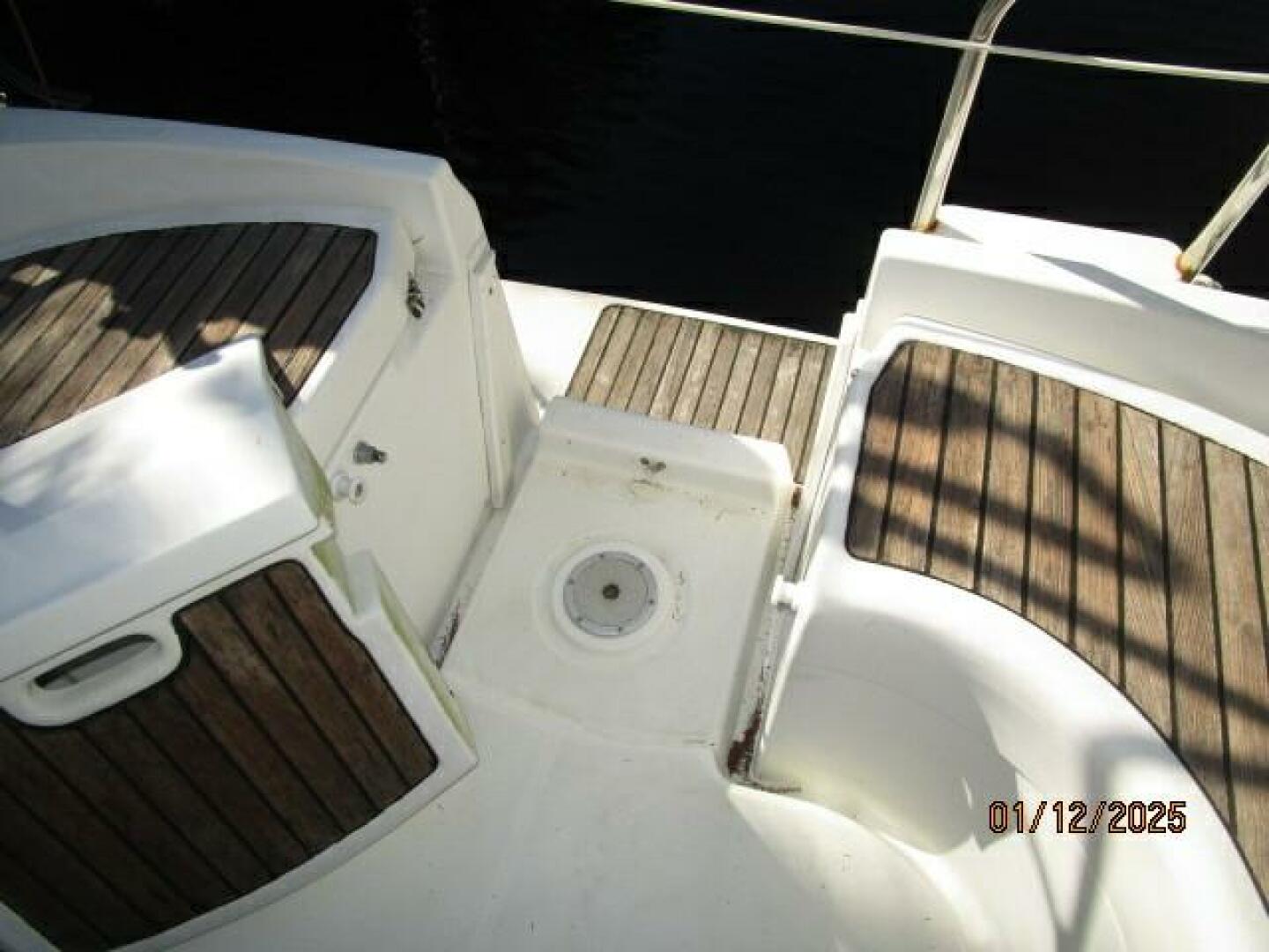 Slide: The Image of 37' Jeanneau transom walk-thru - 4943242