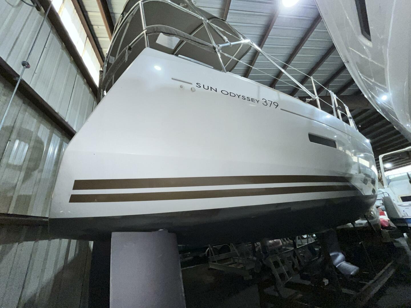 Slide: The Image of 1 1 Hull (2) - 4283170
