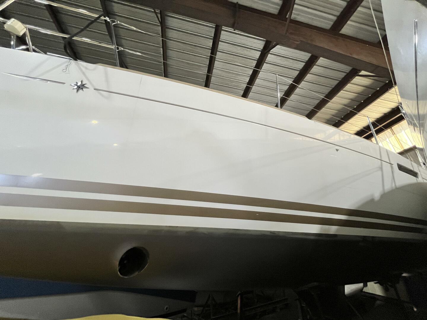 Slide: The Image of 1 1 Hull (4) - 4283172