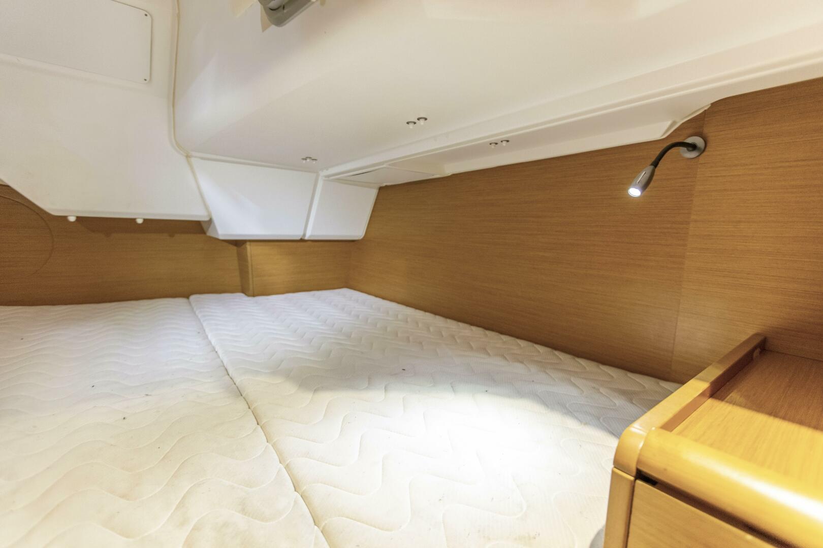 Slide: The Image of 8 Aft STRBD Cabin (3) - 4283261
