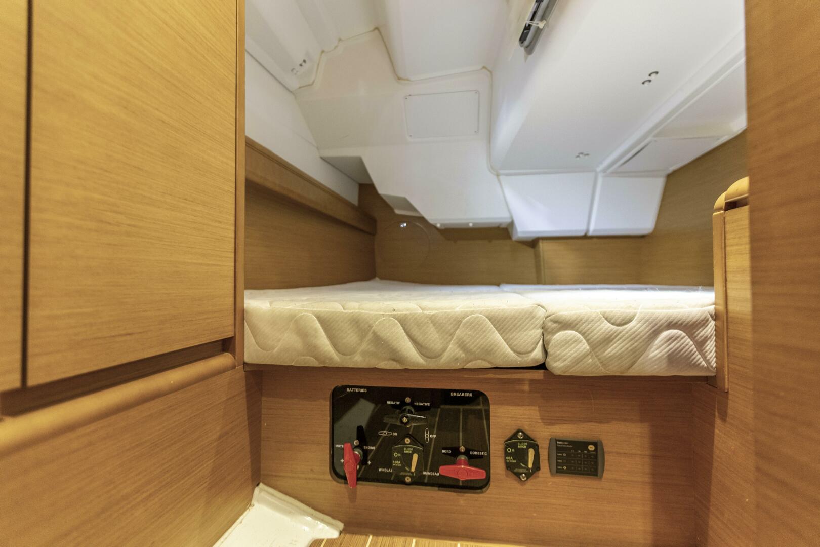 Slide: The Image of 8 Aft STRBD Cabin (7) - 4283265