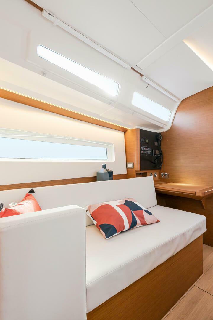 Slide: The Image of Jeanneau Sun Odyssey 380 2025 - 4958323