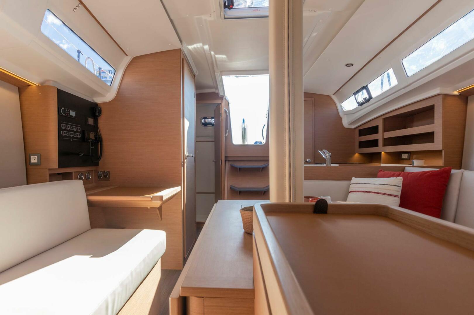 Slide: The Image of Jeanneau Sun Odyssey 380 2025 - 4958336
