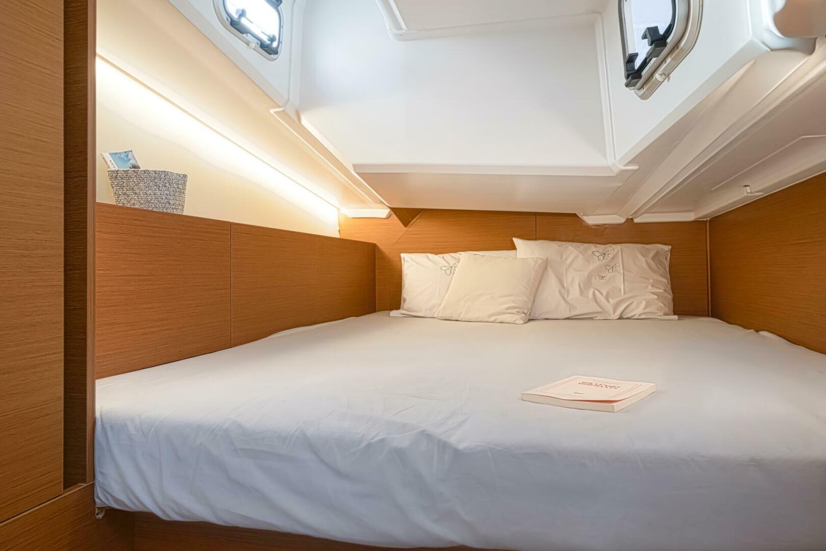Slide: The Image of Jeanneau Sun Odyssey 380 2025 - 4958326